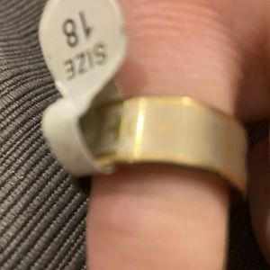 NWOT never worn gold ring.